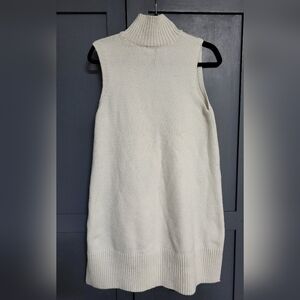 Free Assembly Womens Elegant Sleeveless Turtleneck Sweater - Cream Size L